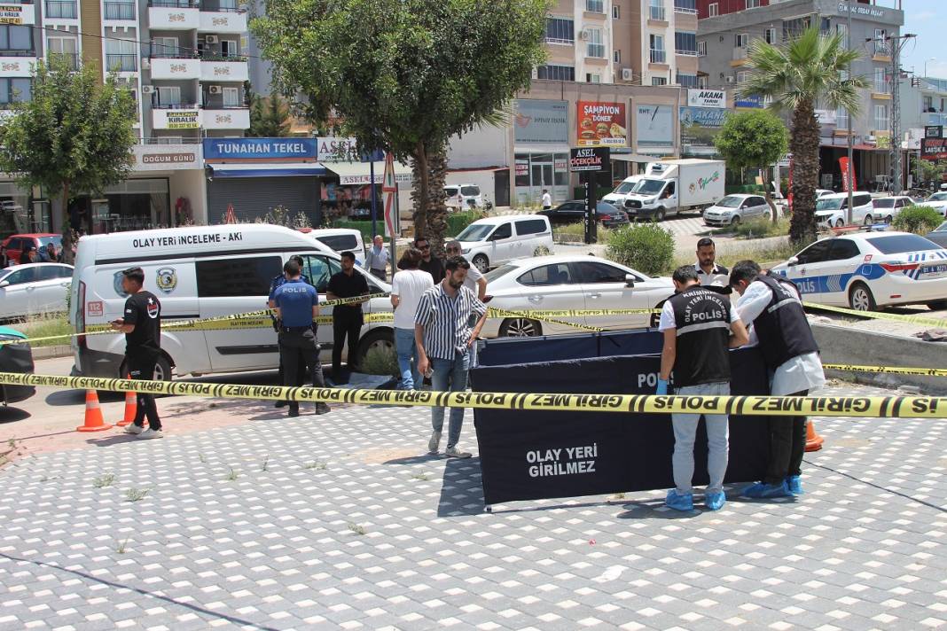 Emekli polis oğlunu öldürdü! Mermisi bitene kadar durmadı 1